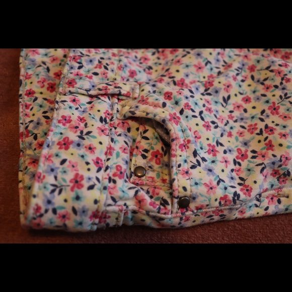Floral carter’s jeans - Picture 3 of 6